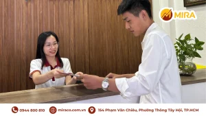 Một phòng họp đạt chuẩn không chỉ dừng lại ở cơ sở vật chất hiện đại mà còn phải được hỗ trợ bởi hệ thống dịch vụ chuyên nghiệp